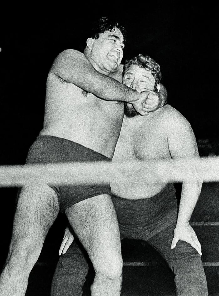Man Mountain Dean in the ring against Chief Little Wolf.